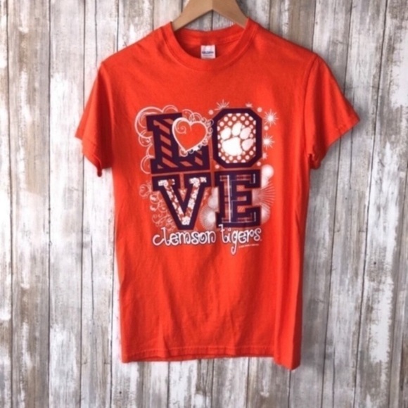NCAA Tops - Clemson Tigers LOVE Graphic Tee Womens Small Orange NCAA Shirt